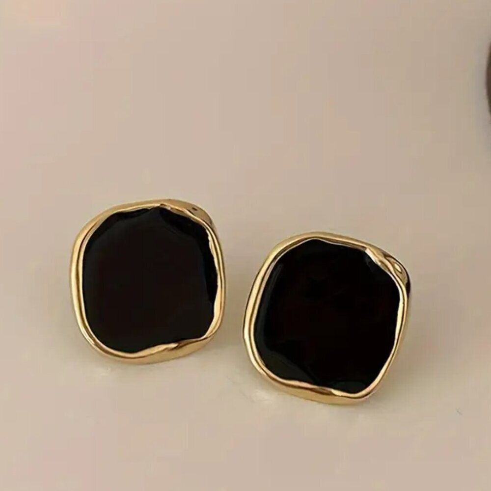 Elegant Simple Black Square Design Women's Fashion Stud Earrings